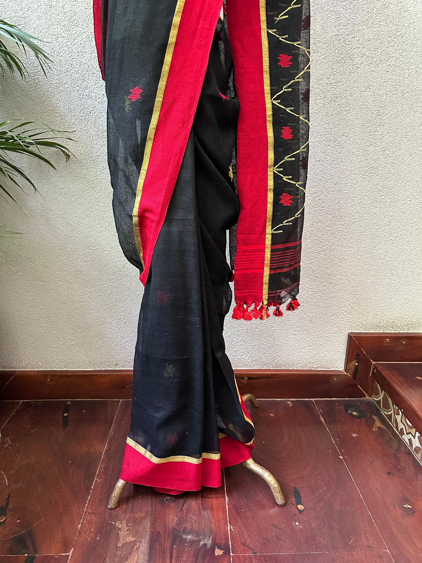 PARO 1  LINEN  SARI