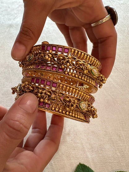 AARNA BANGLES