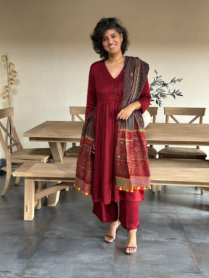 RADHA SUIT SET