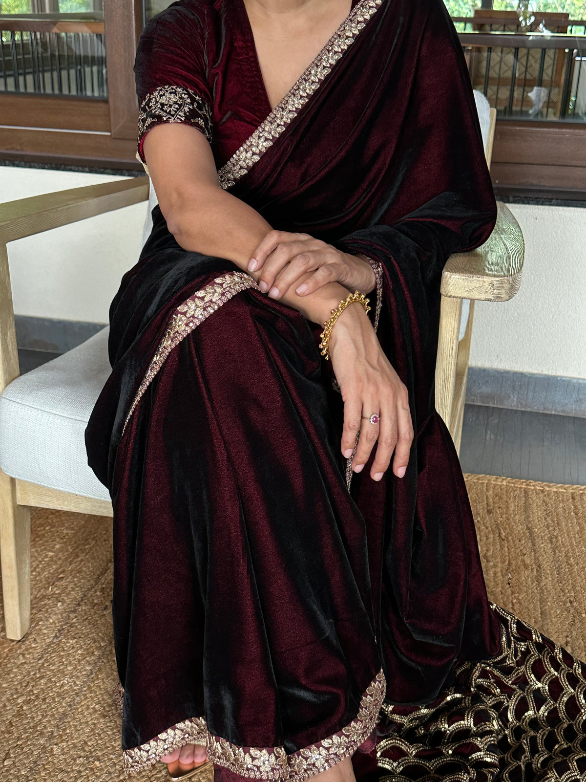 GIRIJA  VELVET  SARI