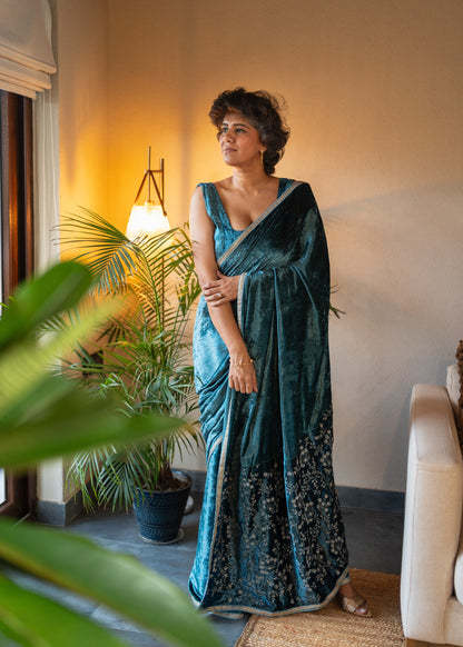 KAVERI  VELVET  SARI