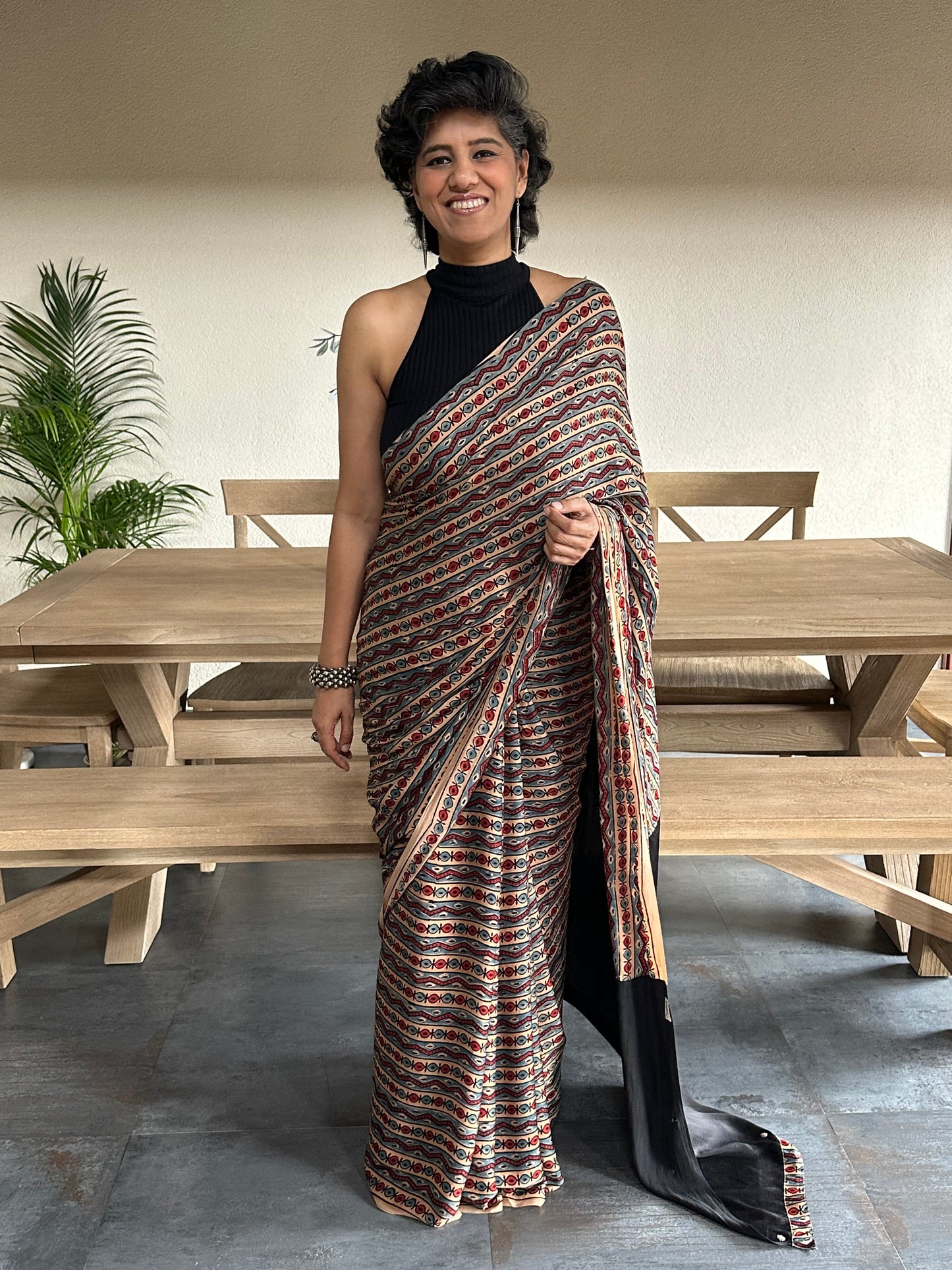 GAUTAMA MODAL SARI