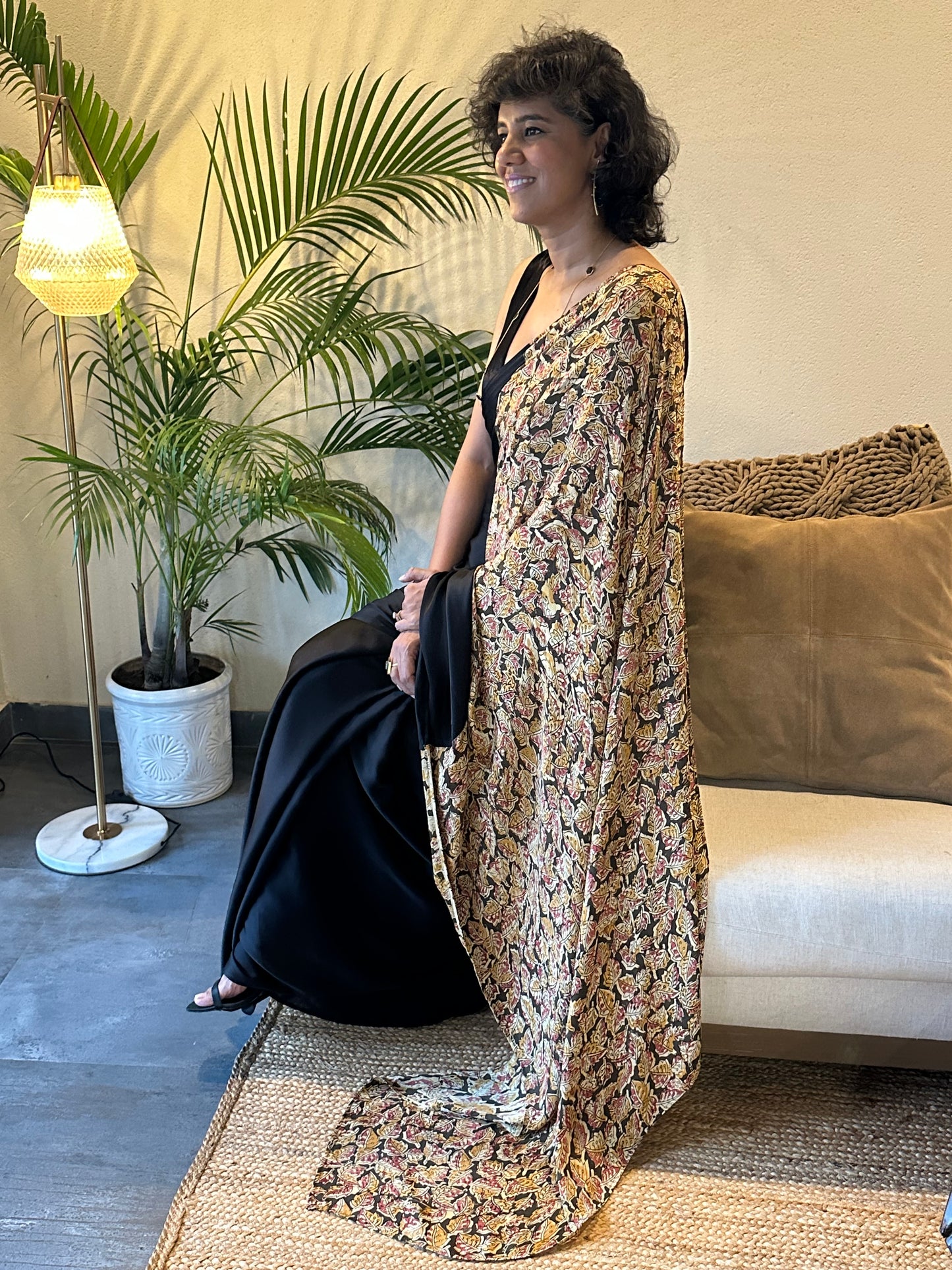 NANDINI  MODAL  SARI