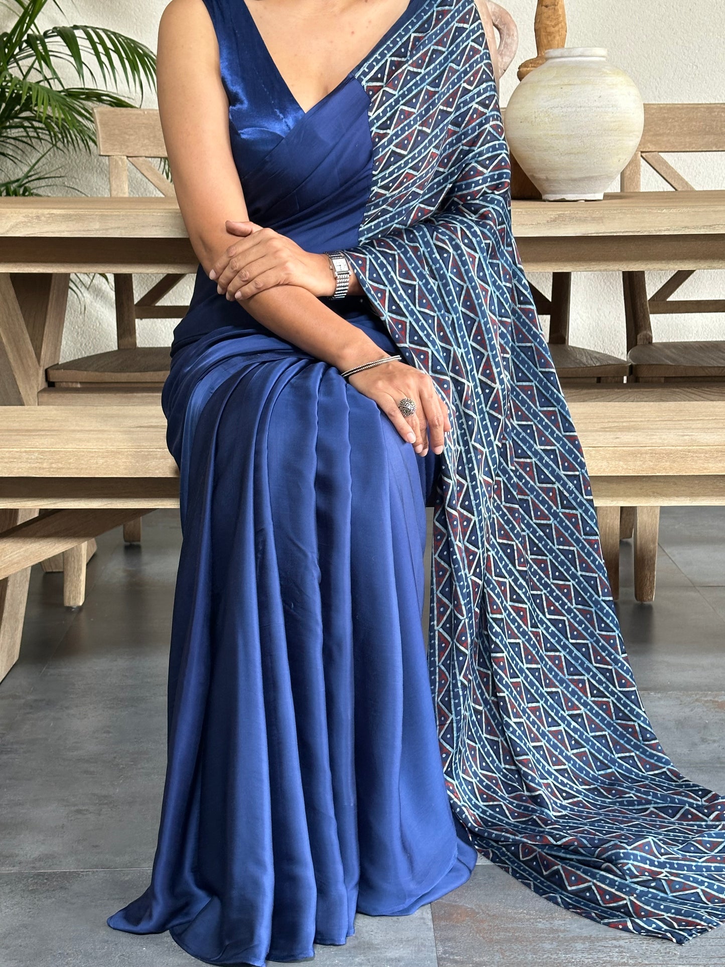 DEVI   MODAL  SARI
