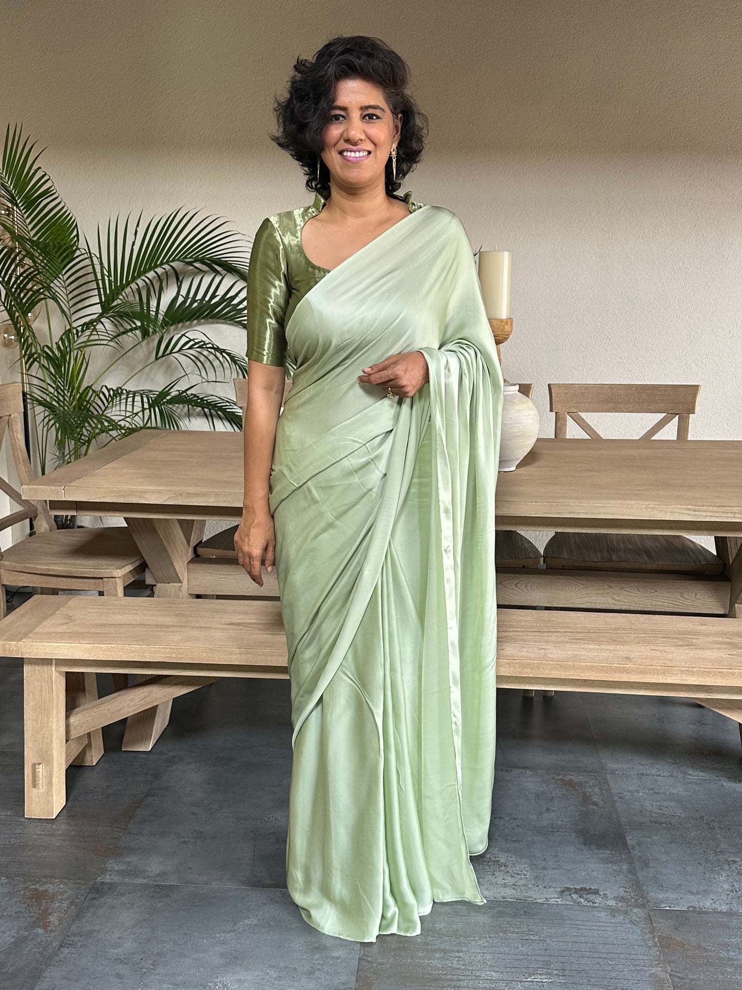 GAUTAMA  MODAL SARI
