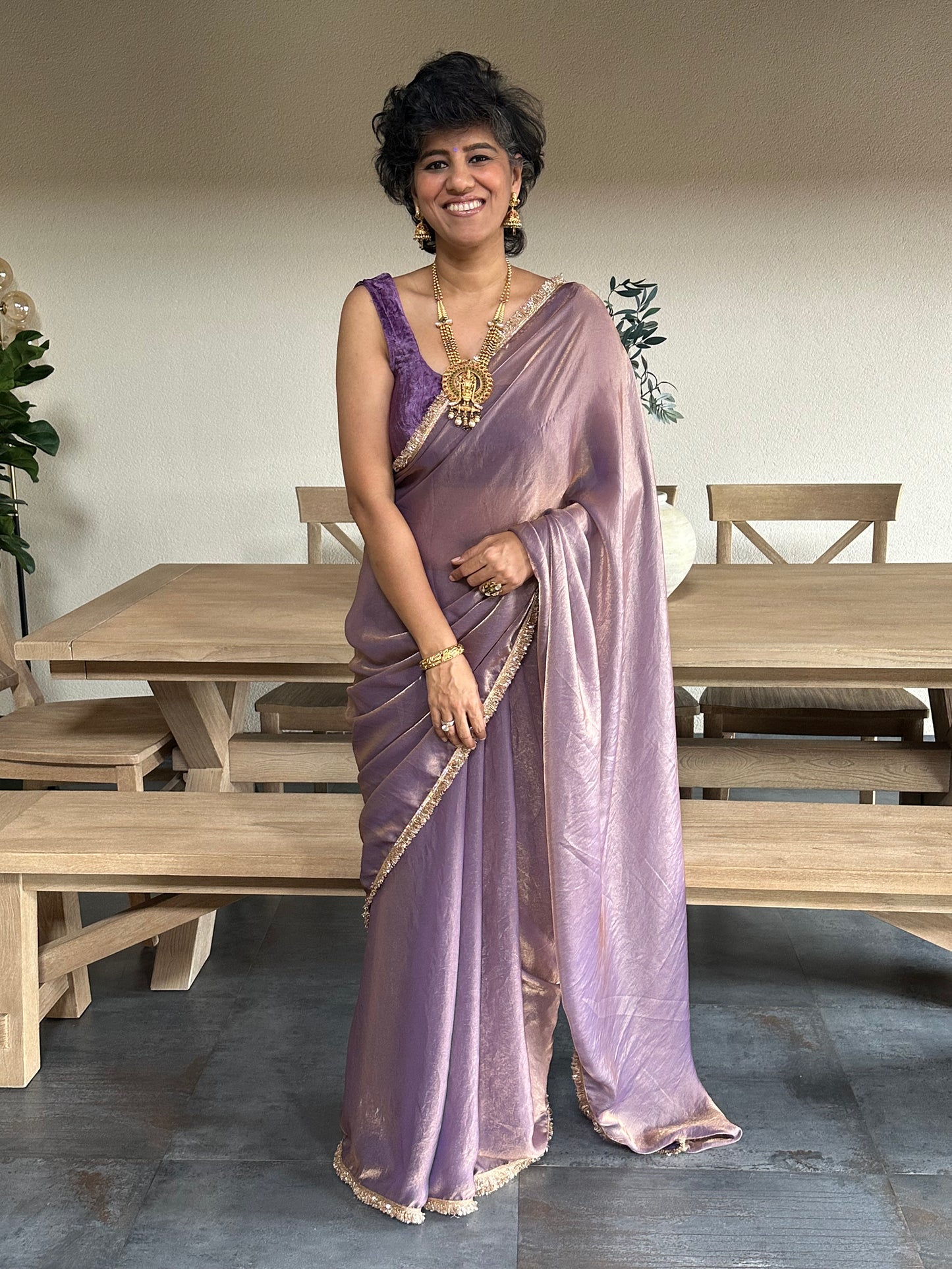 HEMAVATI  TISSUE  SARI