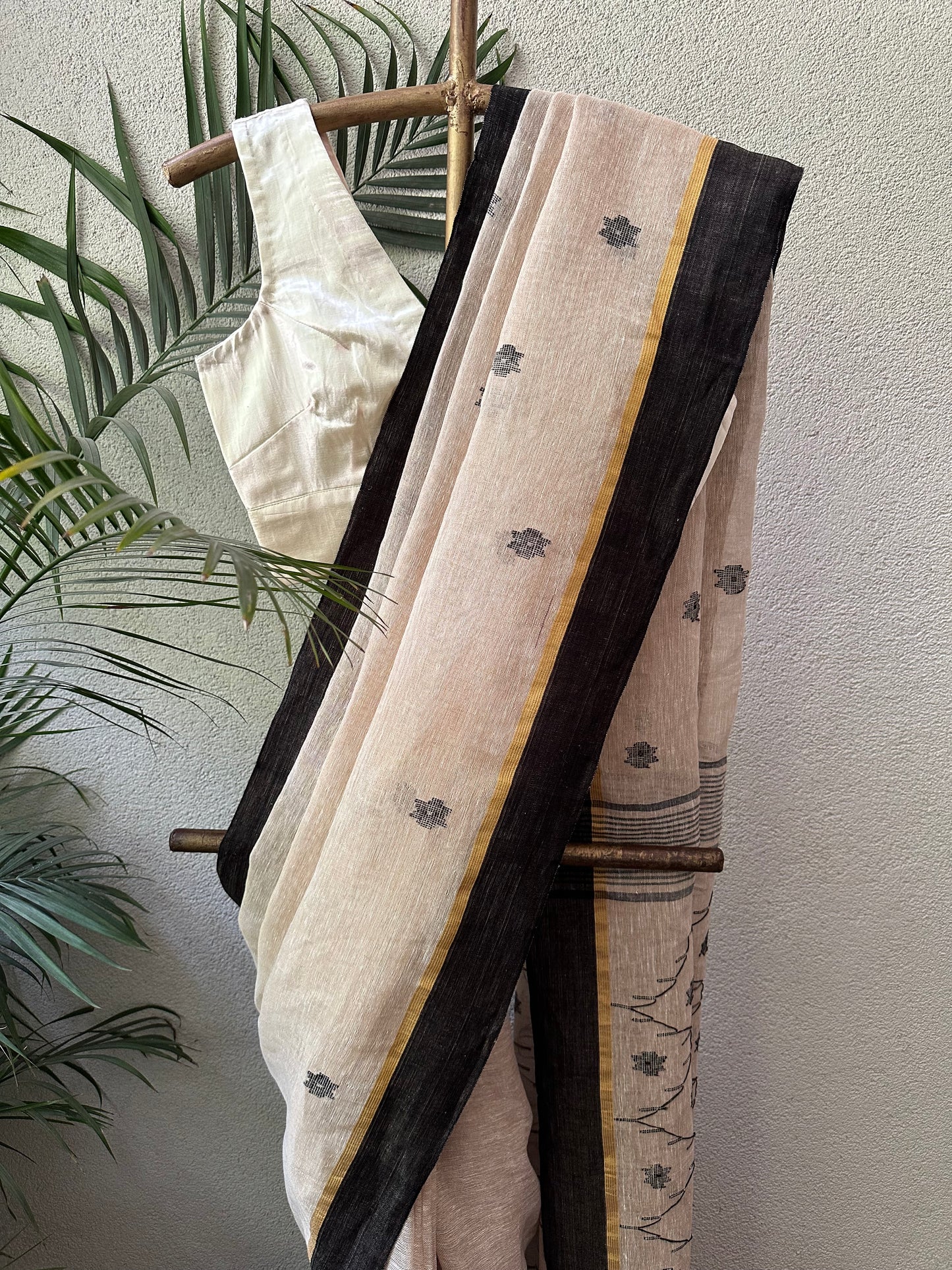 PARO 2  LINEN  SARI