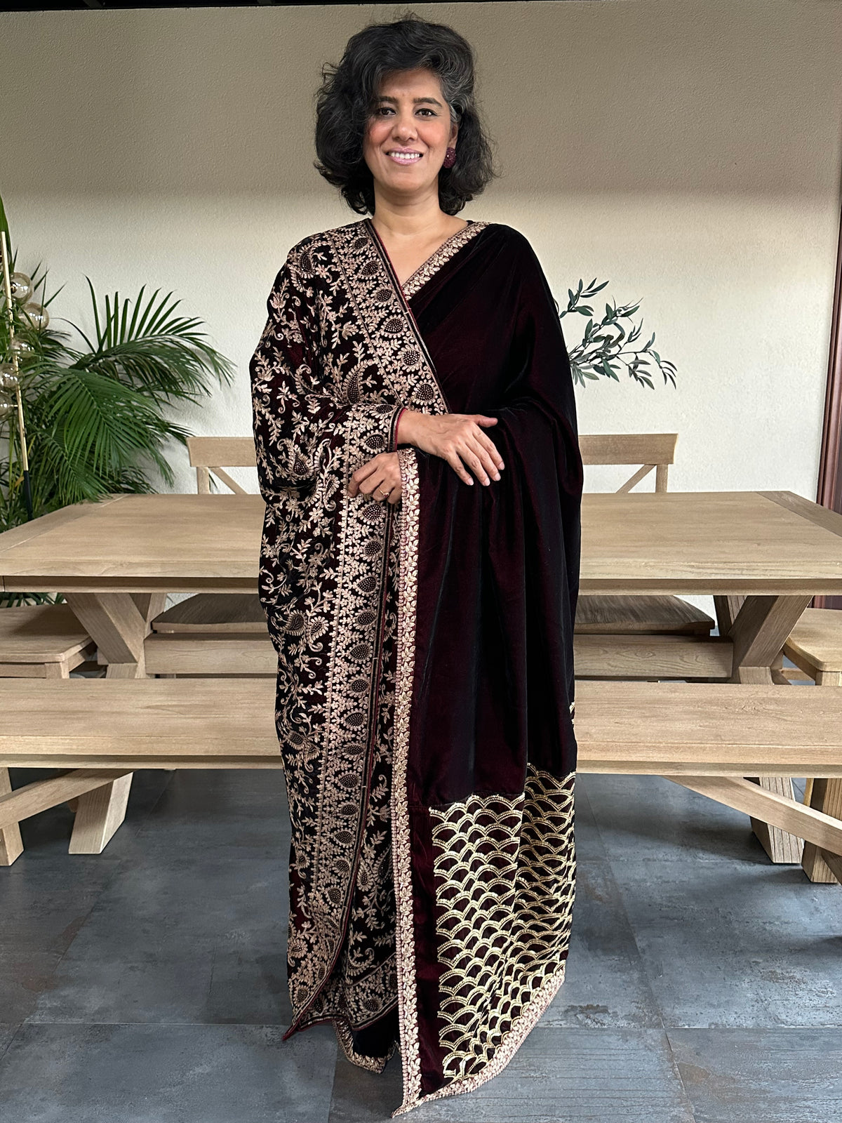 GIRIJA  VELVET  SARI