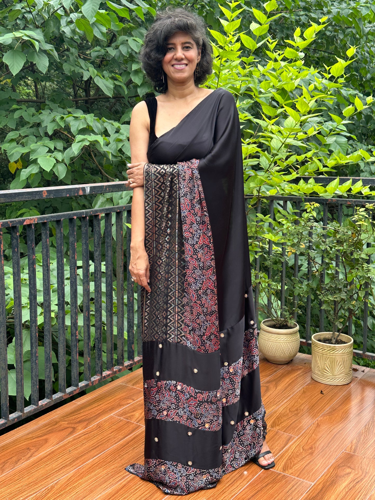 DURGA  MODAL  SARI
