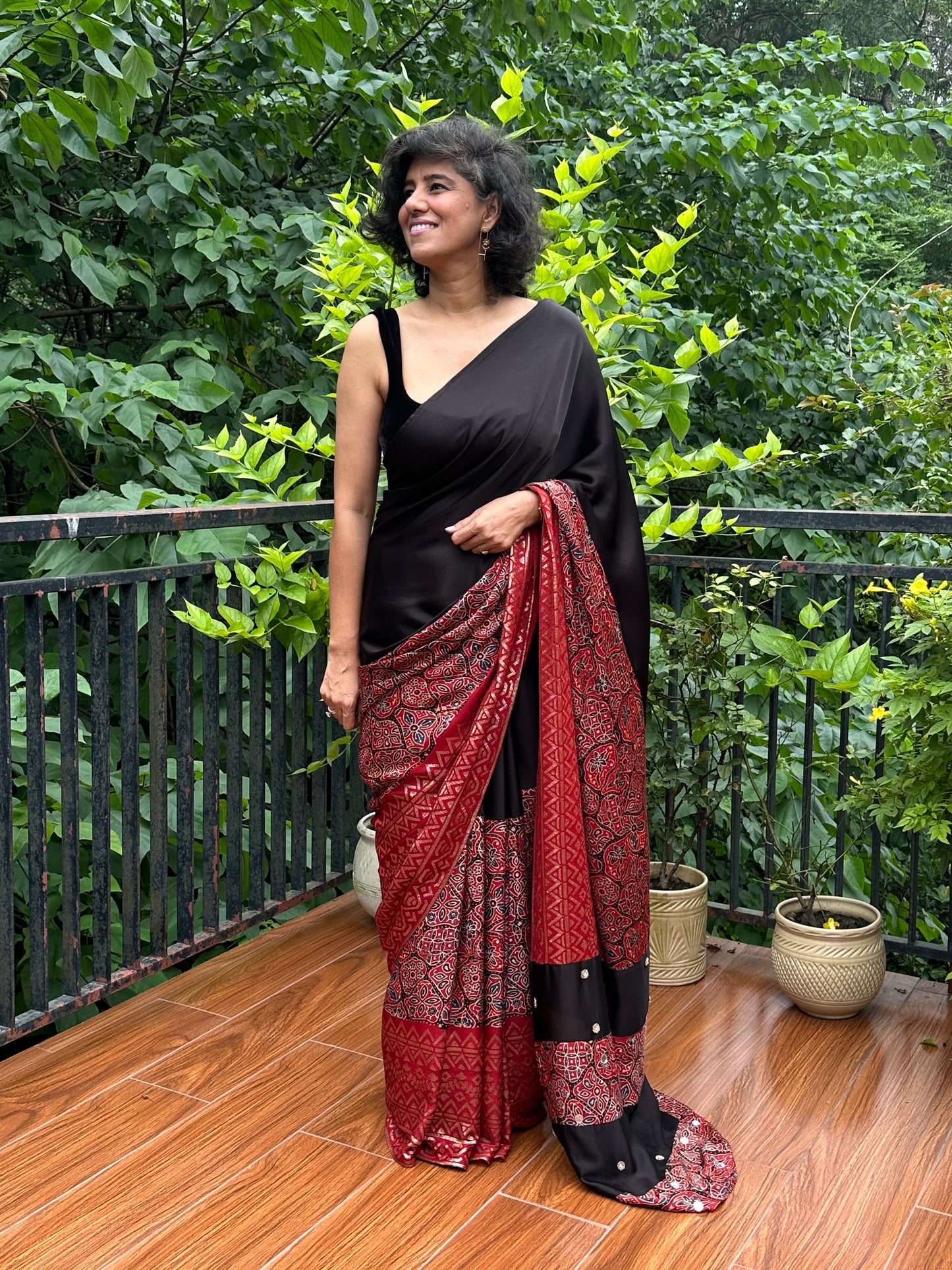 ERA  MODAL  SARI