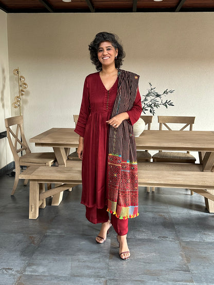 RADHA SUIT SET