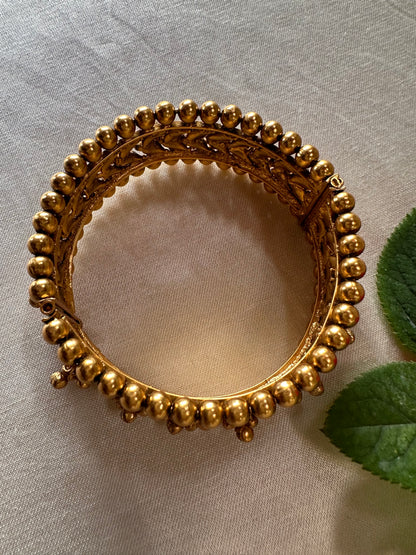 NIDHI BANGLES