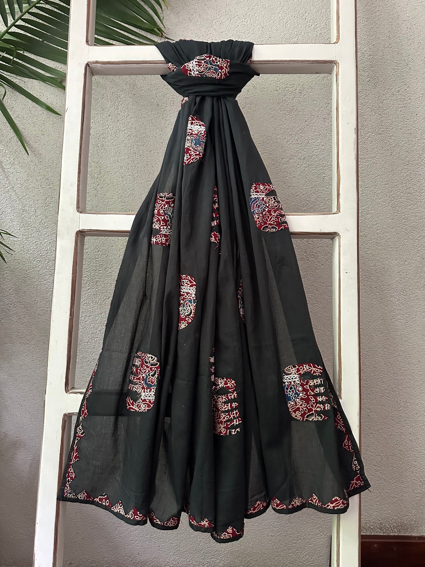 SHREYA  APPLIQUE  DUPATTA