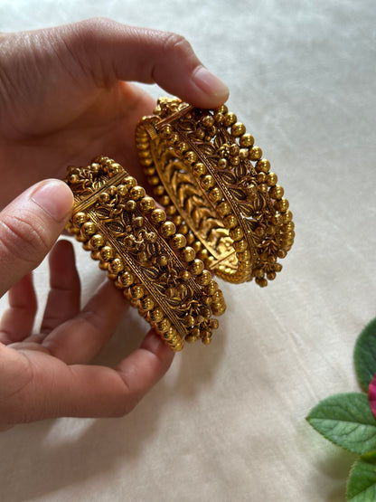 NIDHI BANGLES