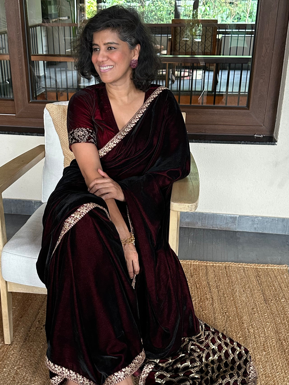 GIRIJA  VELVET  SARI