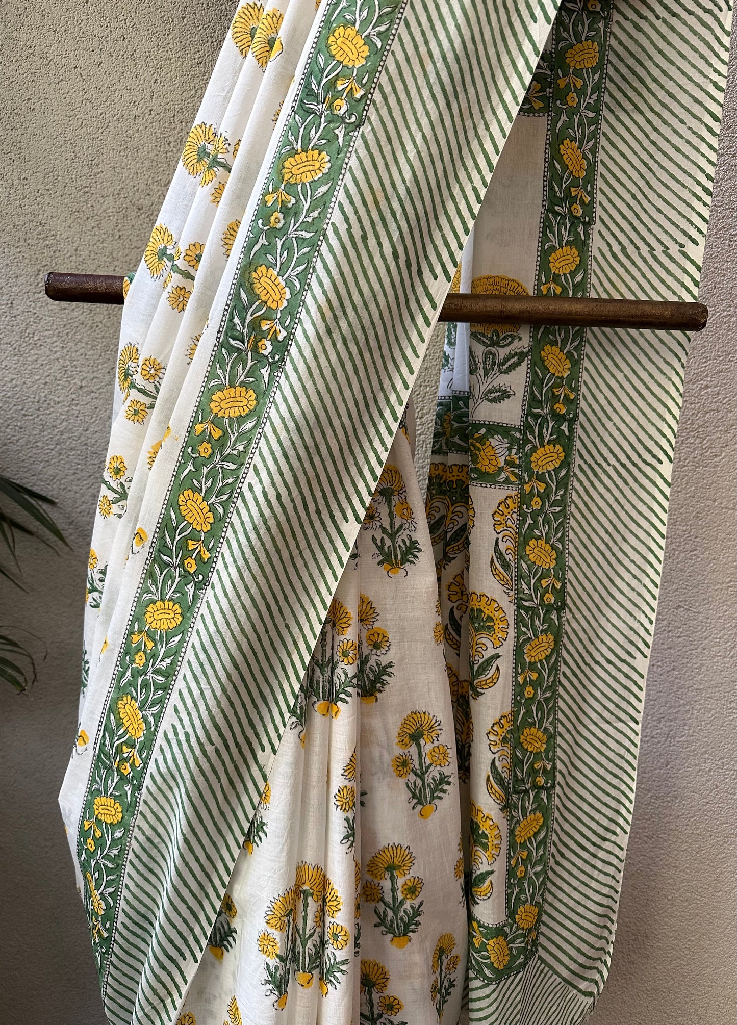 SAANVI  COTTON  SARI