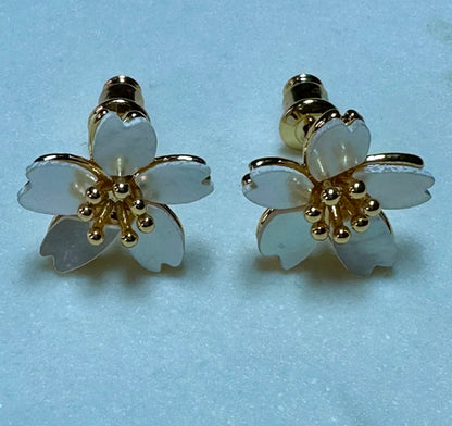 TAARINI PENDANT SET