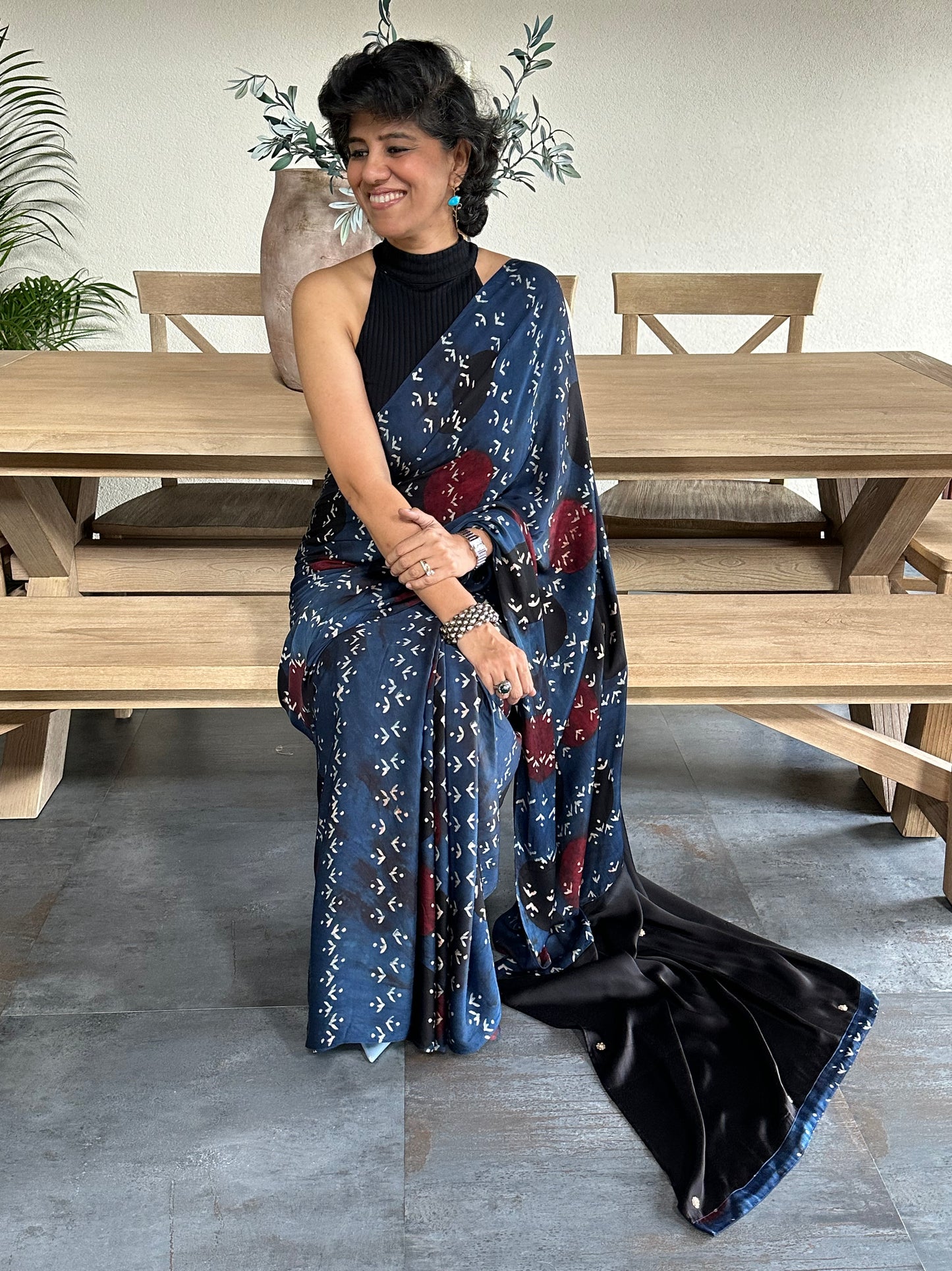 RAKHI  MODAL SARI
