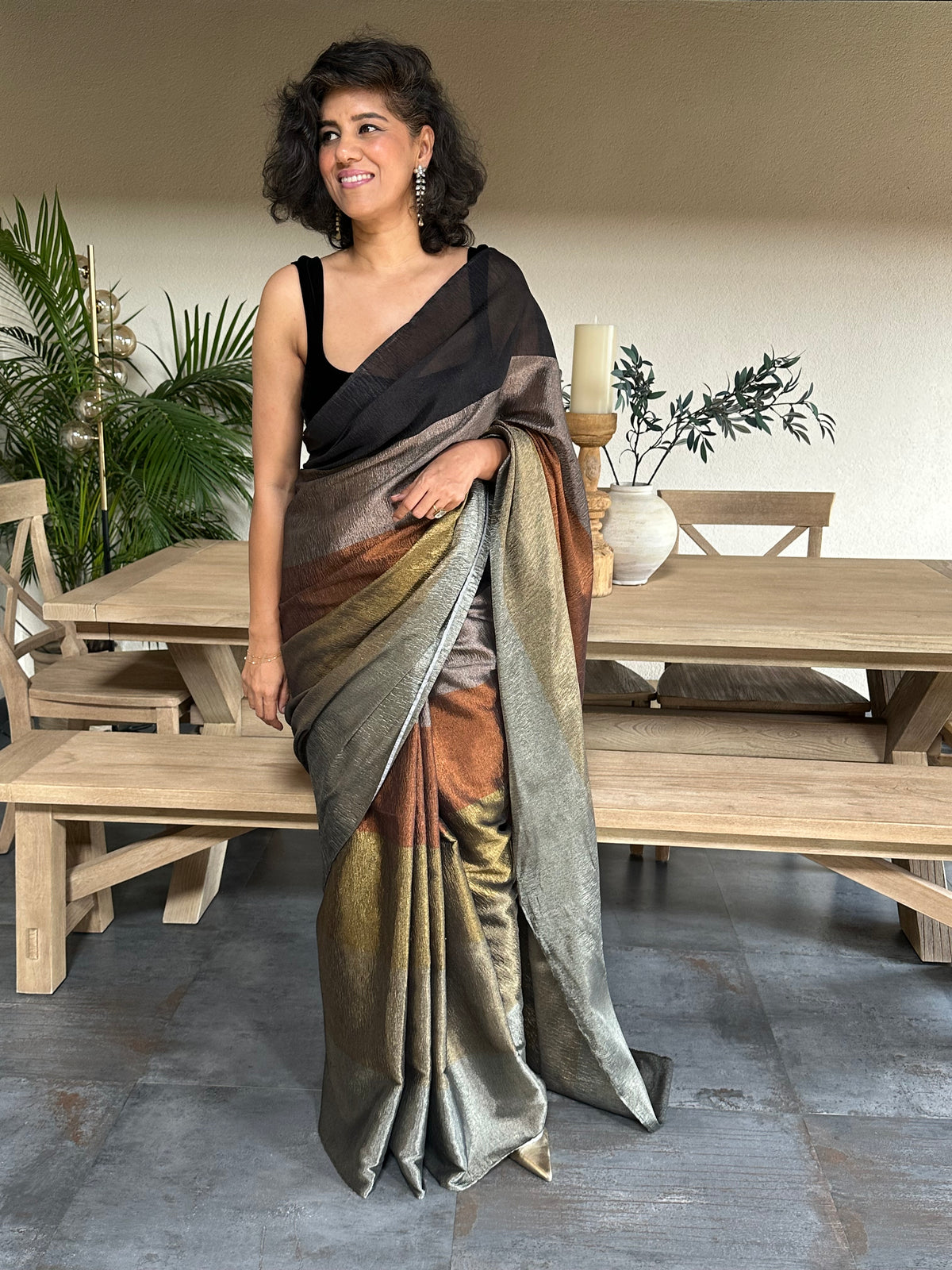 CHANDRKALA  TISSUE SARI