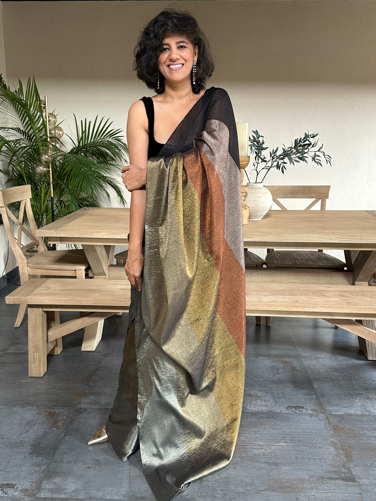 CHANDRKALA  TISSUE SARI