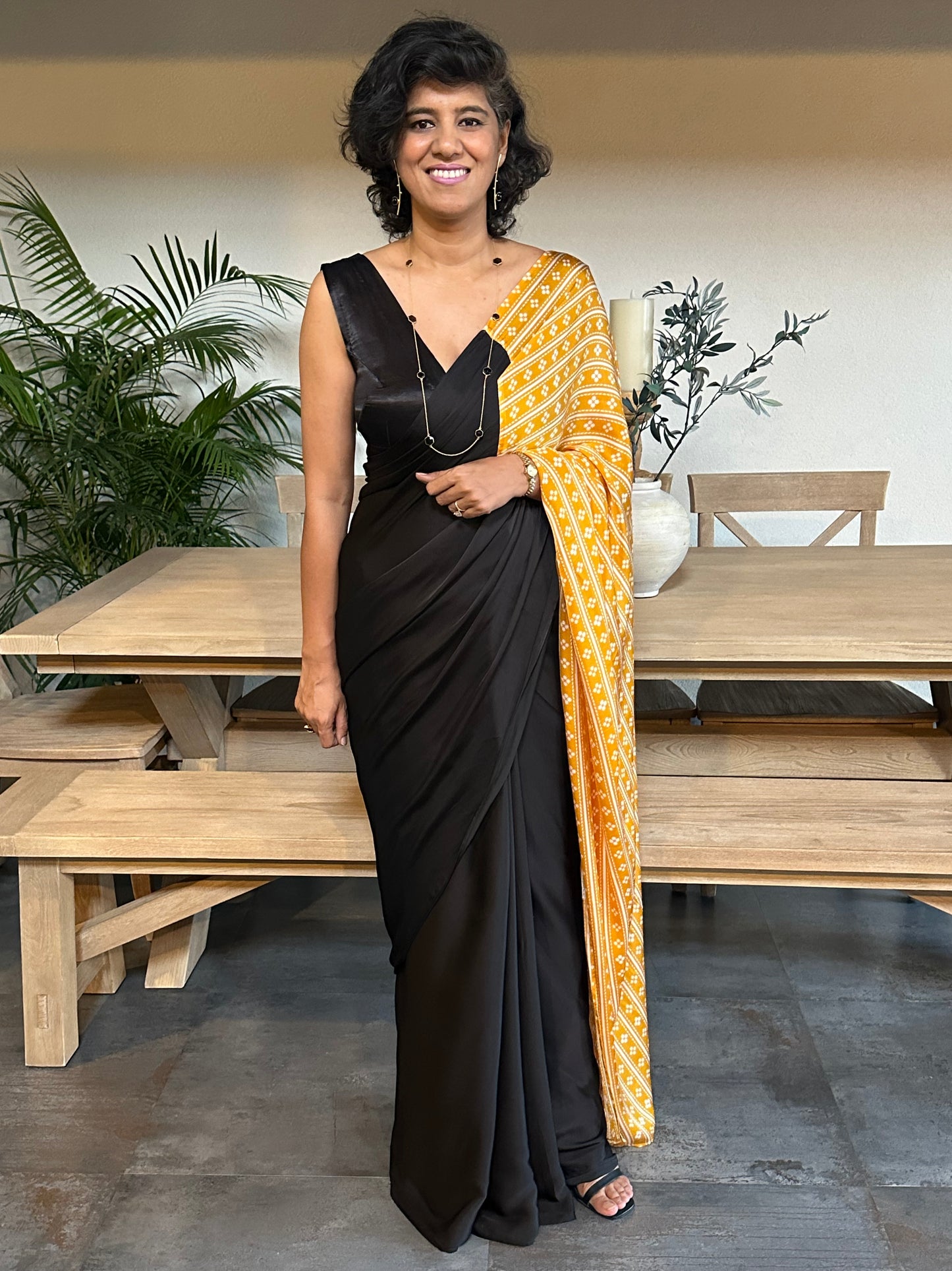KUNTI   MODAL  SARI