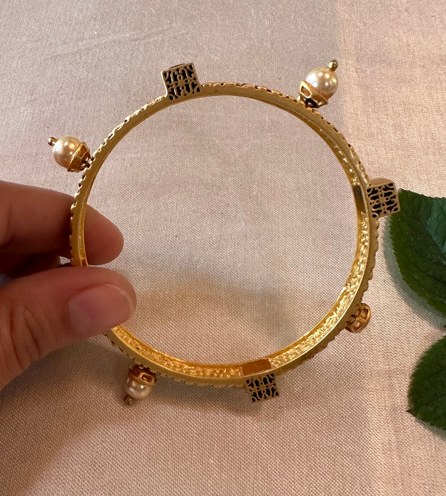 NAINA BANGLES