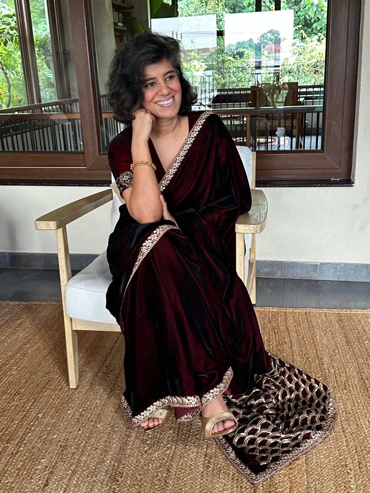 GIRIJA  VELVET  SARI