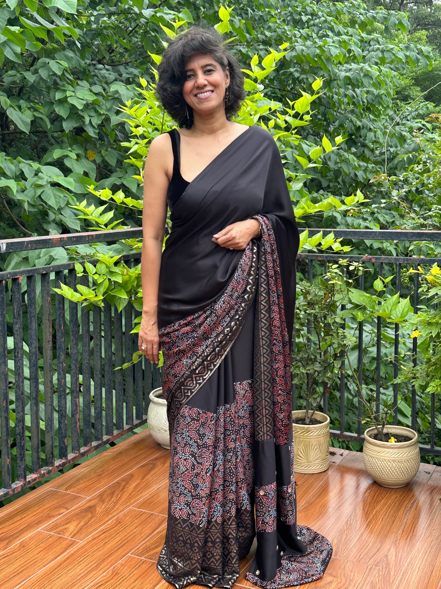 DURGA  MODAL  SARI