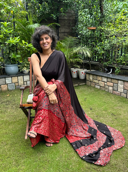 ERA  MODAL  SARI