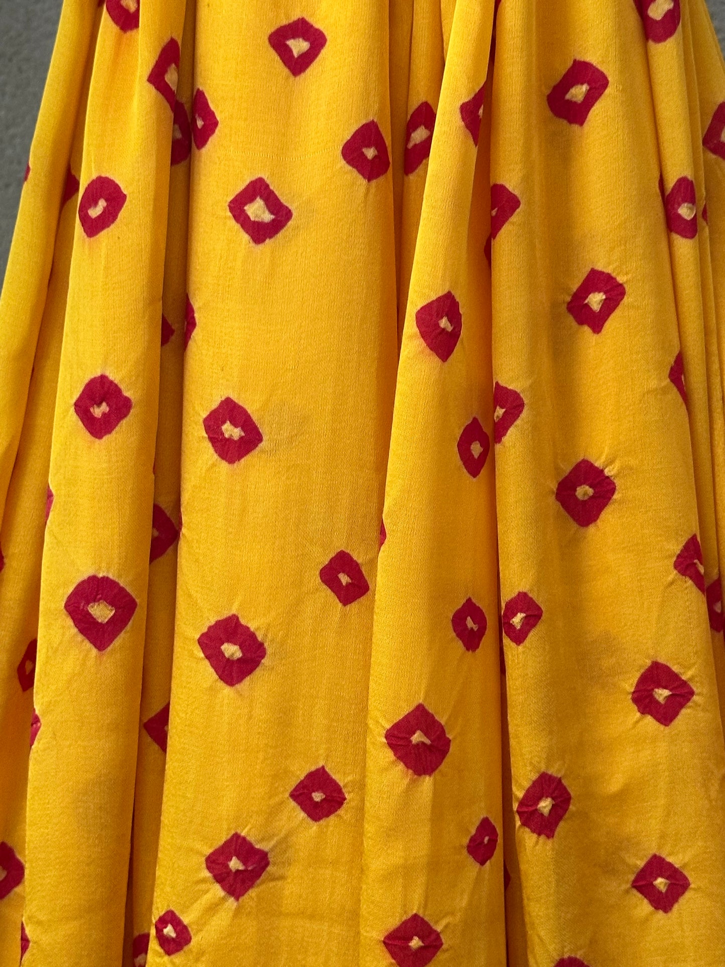 GARIMA  BANDHANI  MODAL  DUPATTA
