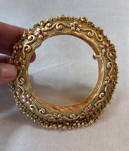 ADYA BANGLES