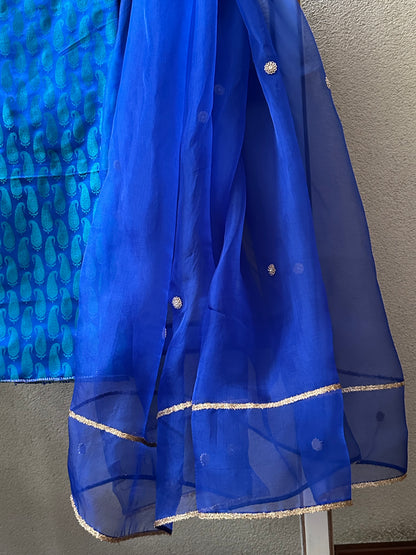 YAMUNA 2 PIECE  SILK  SUIT  SET