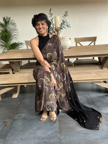 REKHA  MODAL  SARI