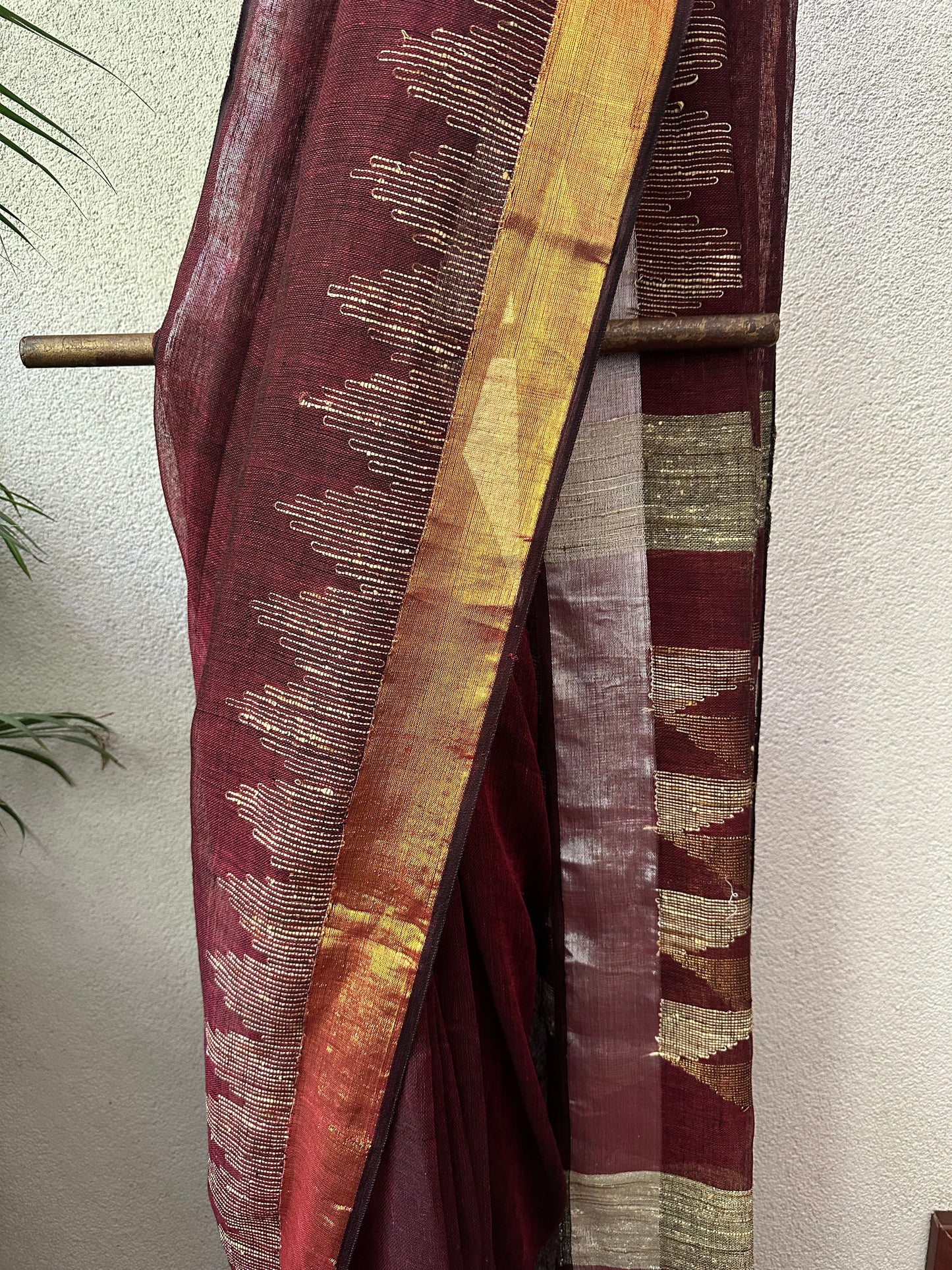 REEMA 8  LINEN  SARI