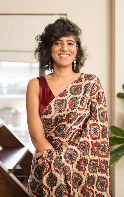 KUNTI AJRAKH  SARI