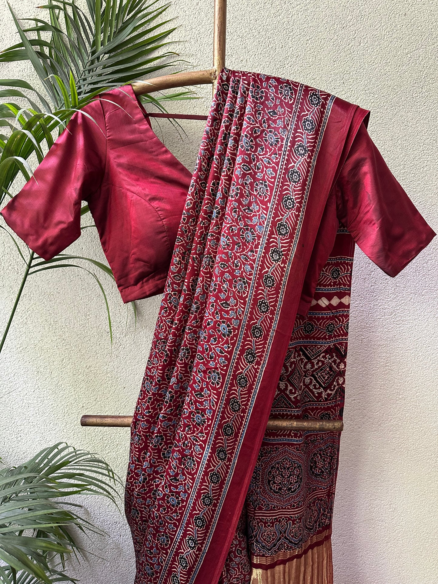 PRIYAKAT AJRAKH MODAL SARI