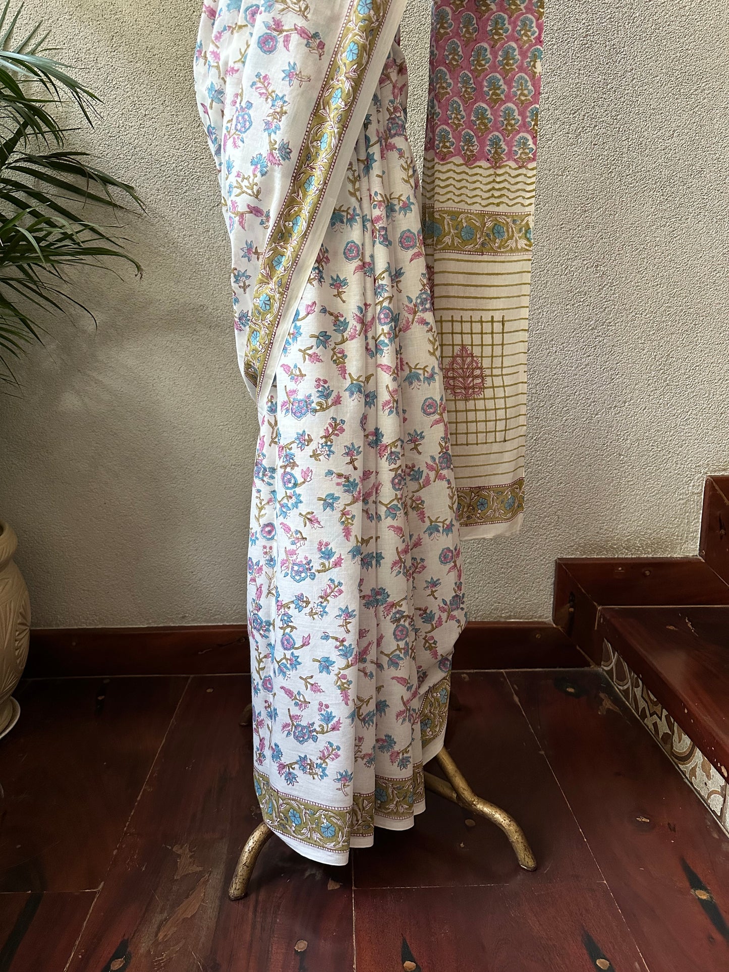 VASUNDHARA  COTTON  SARI