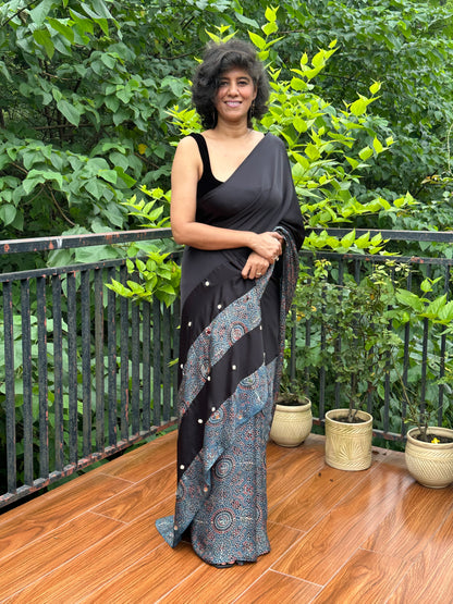 SHALINI  MODAL  SARI