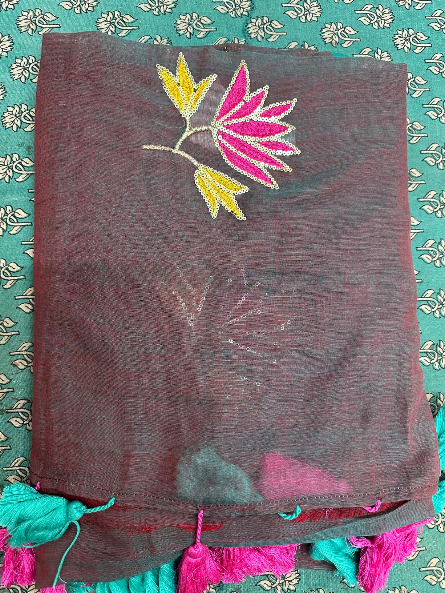 MUL COTTON  EMBROIDERY SEQUIN 1990