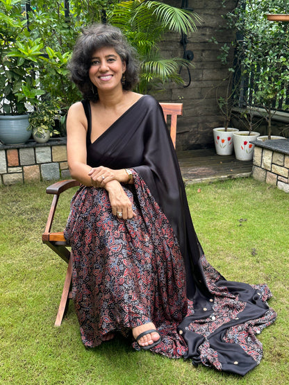 ANURADHA  MODAL  SARI