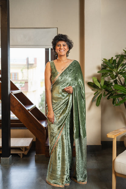 KAMKHYA  VELVET  SARI