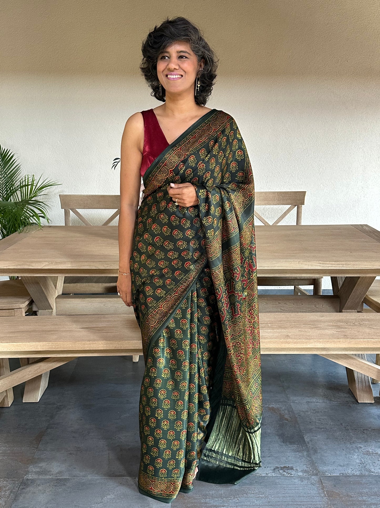 NIDHIVAN AJRAKH MODAL SARI