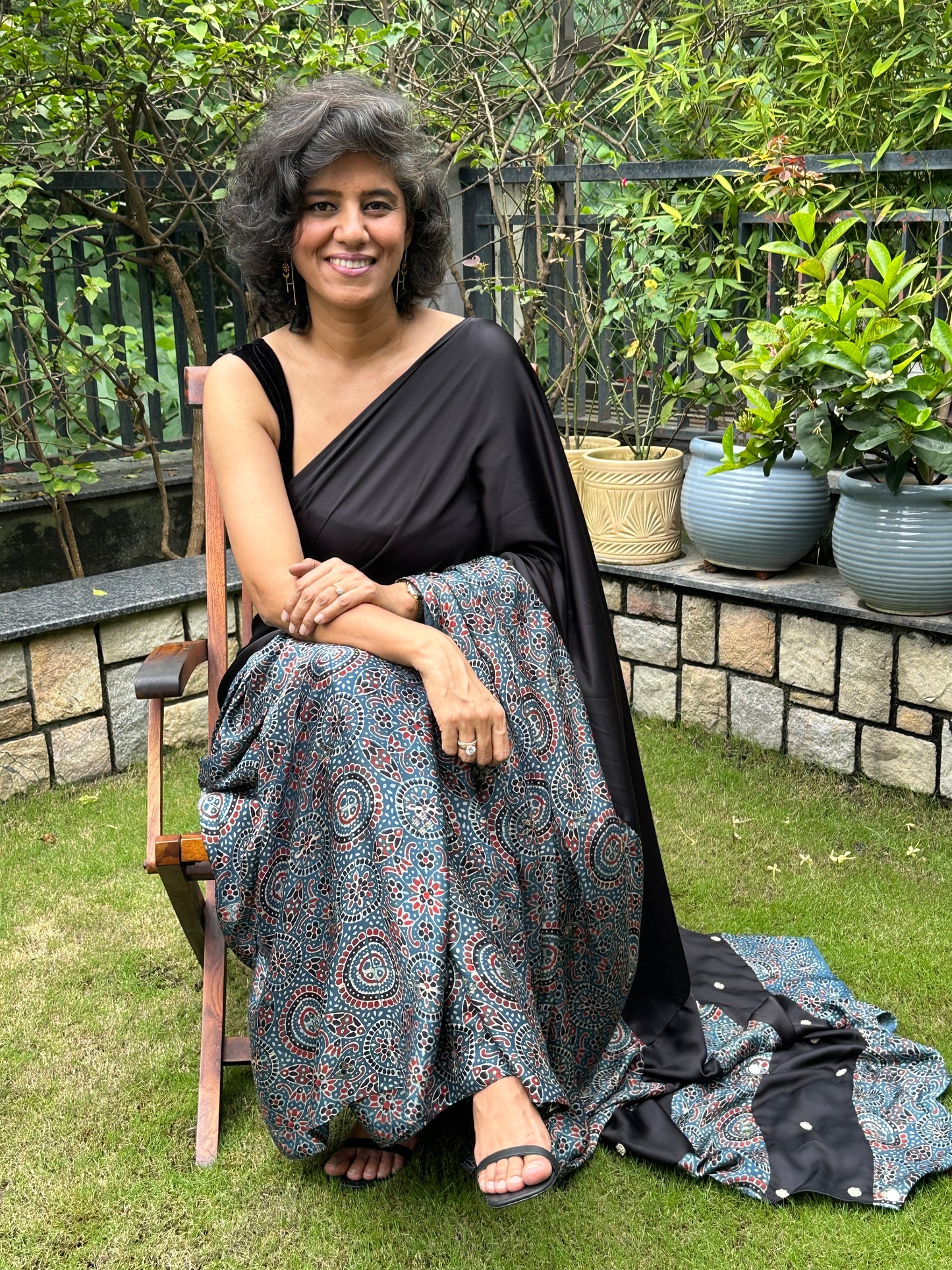 SHALINI  MODAL  SARI