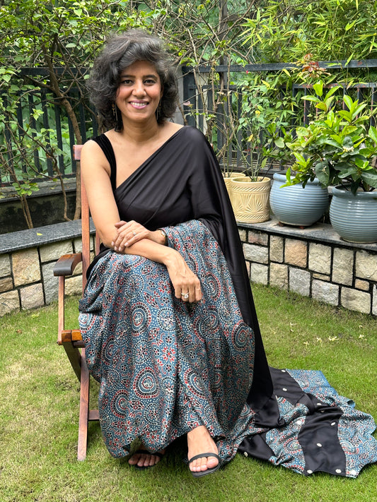 SHALINI  MODAL  SARI
