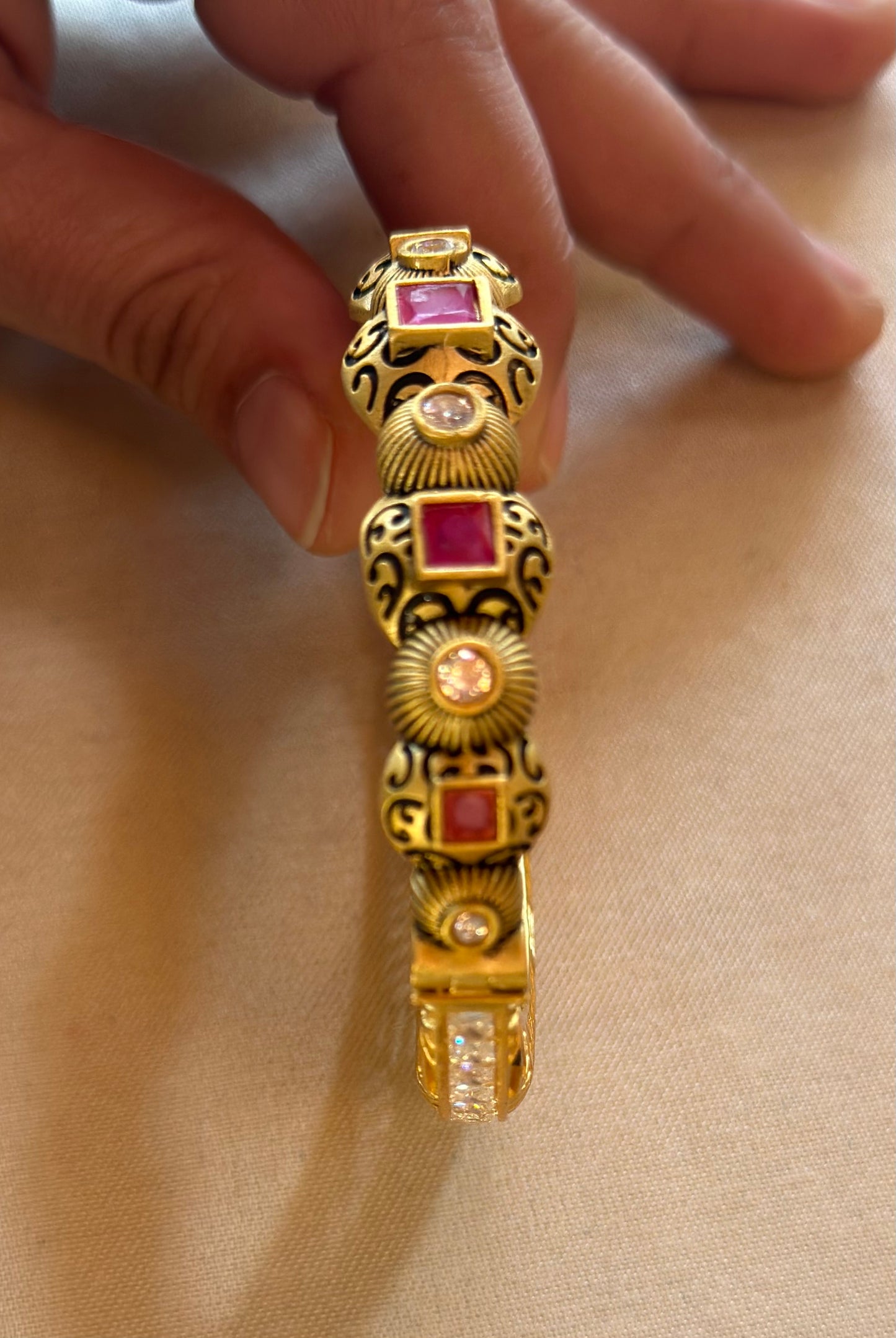 RUCHI BANGLES