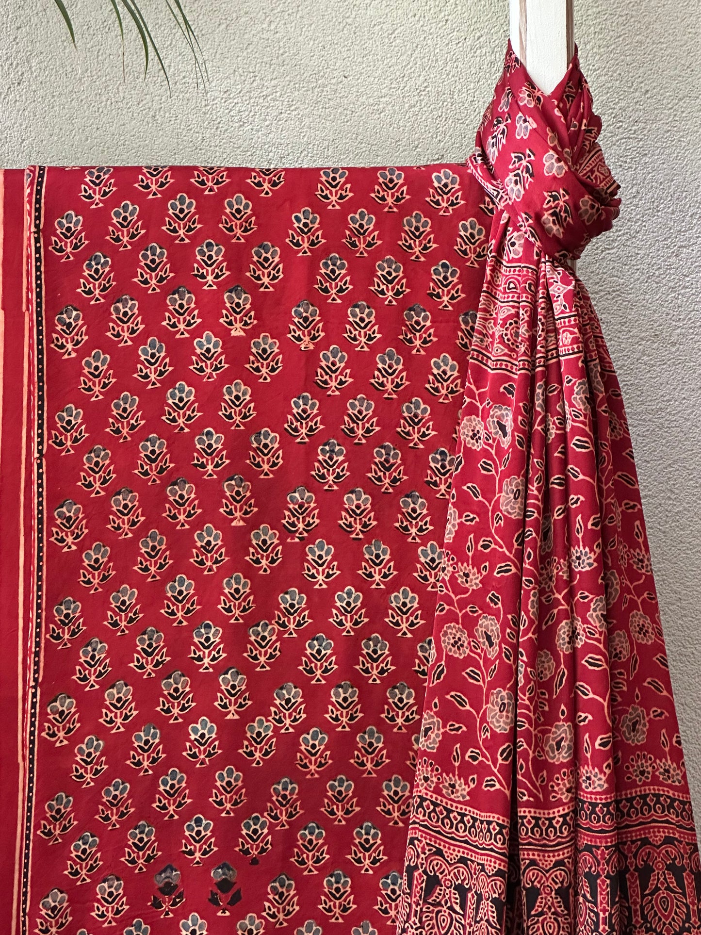 ATMA RAM  AJRAKH  MODAL  SUIT