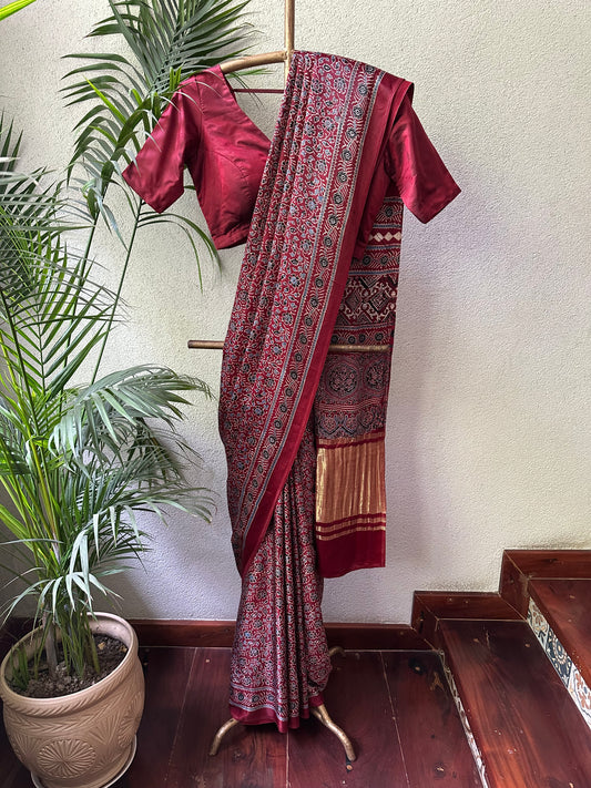 PRIYAKAT AJRAKH MODAL SARI