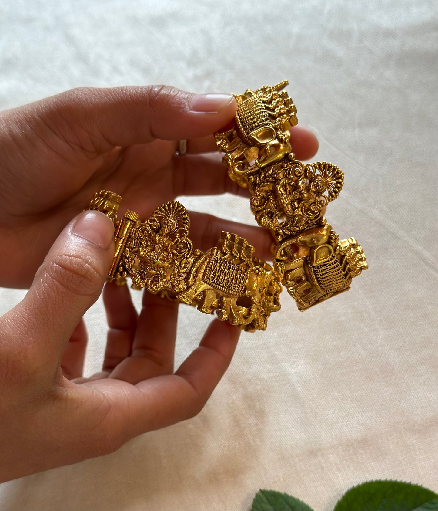 HEMANGI BANGLES