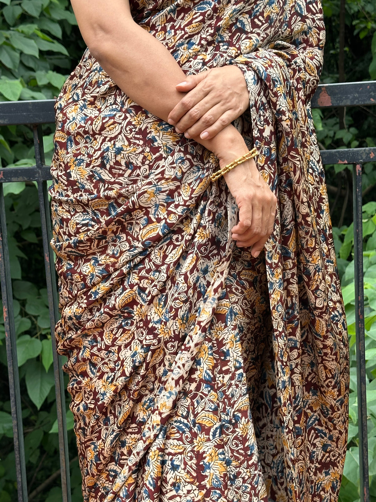 RAKHI MODAL SARI