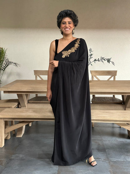 SRTIVE - BLACK  BROOCH SARI